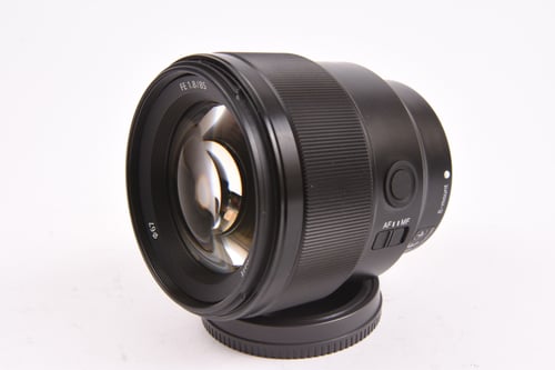 thumbnail-3 for Sony FE 85mm f/1.8