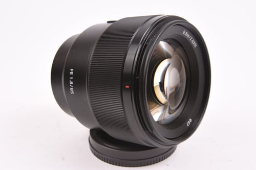 Sony FE 85mm f/1.8