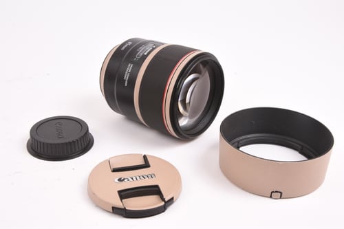 thumbnail-8 for Canon EF 85mm f/1.4 L IS