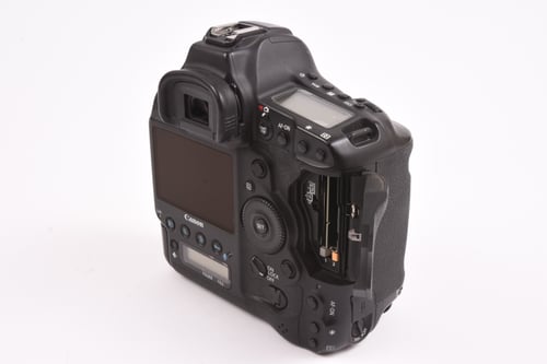 thumbnail-2 for Canon EOS 1DX II Body