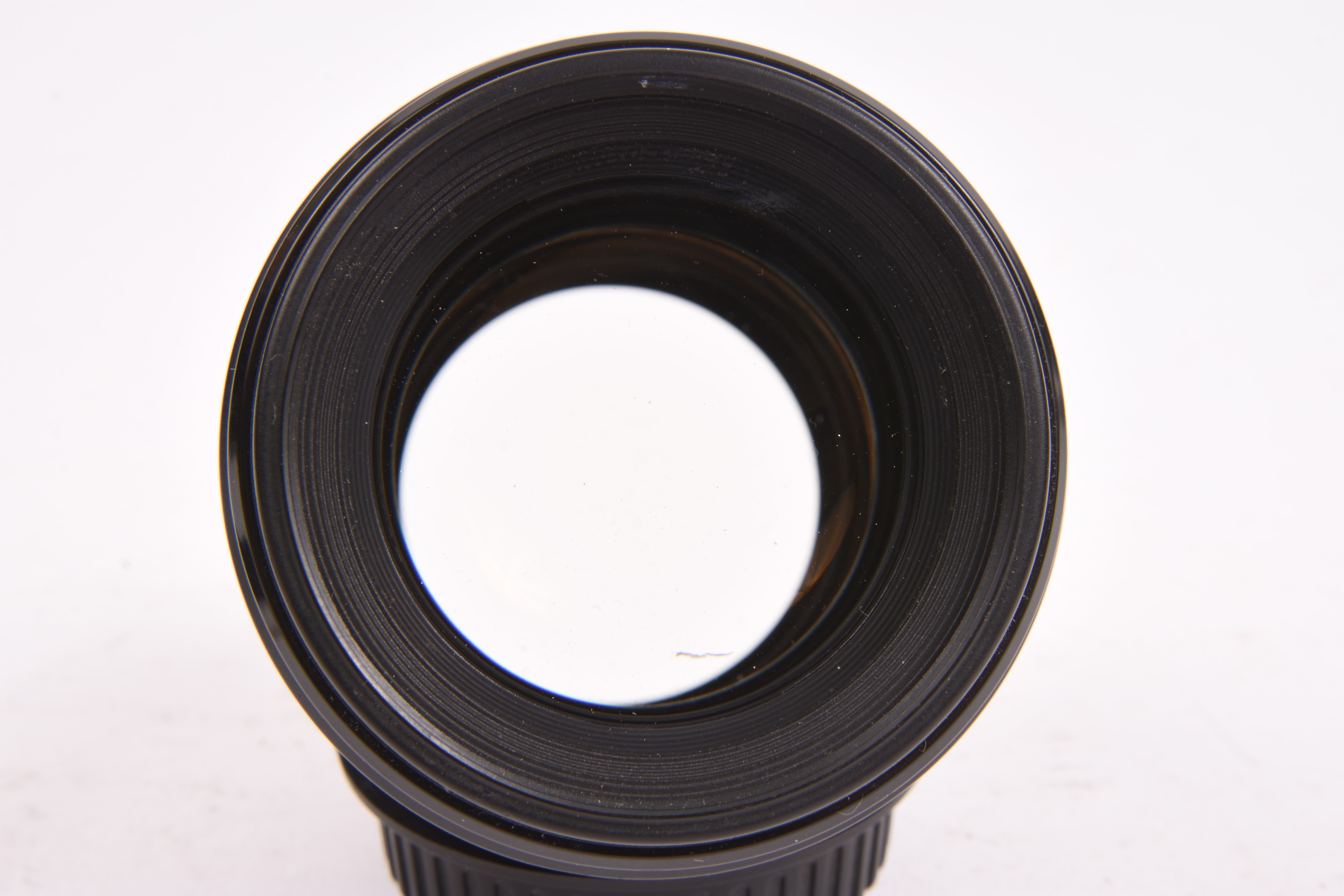 Canon 85mm f/1.8 USM — image 7