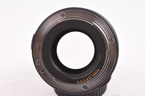 thumbnail-7 for Canon EF 85mm f/1.8 DUST