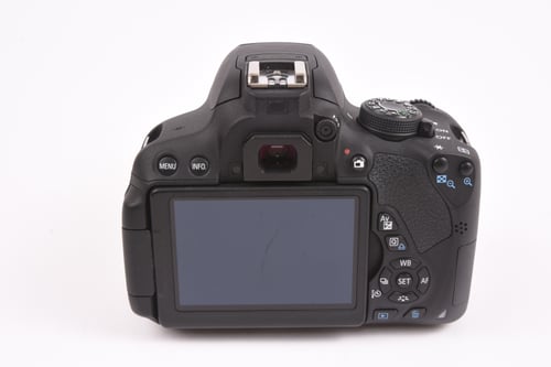 thumbnail-4 for Canon EOS 700D (Rebel T5i) w/18-55mm