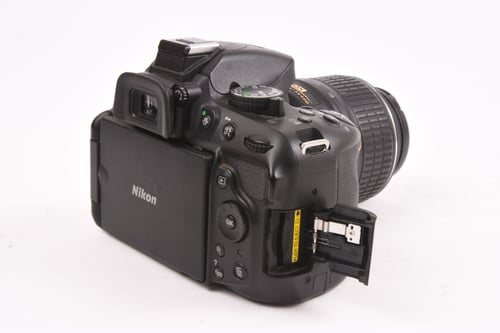 thumbnail-3 for Nikon D5200 w/ 18-55mm