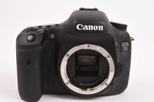 thumbnail-4 for Canon EOS 7D Body