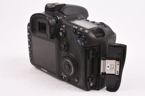 thumbnail-2 for Canon EOS 7D Body