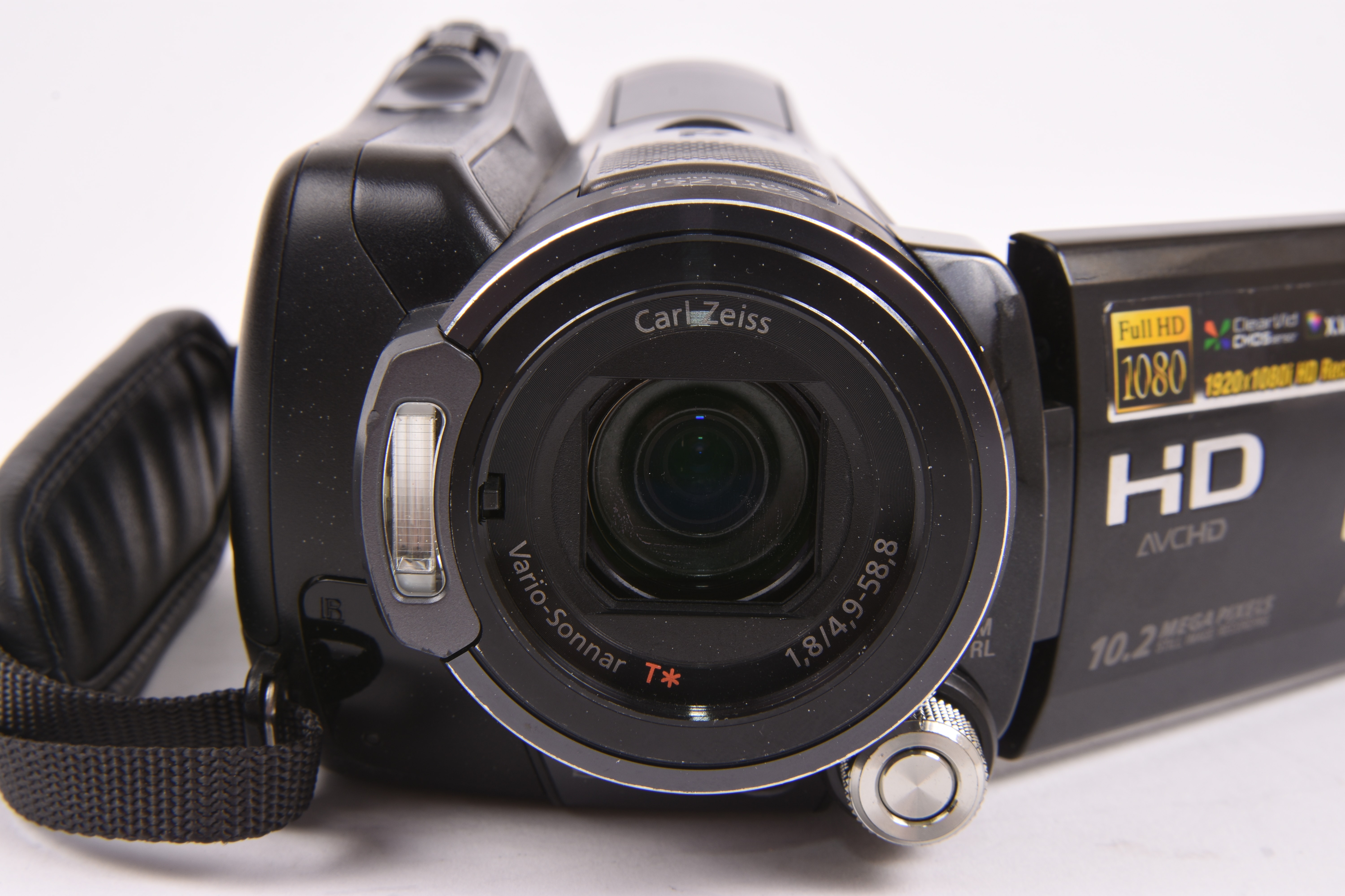 Sony Handycam HDR-SR11 | GearFocus