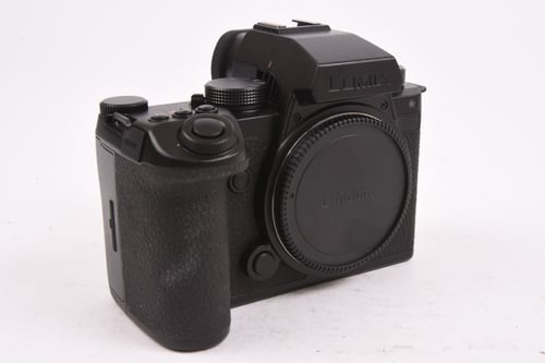 thumbnail-1 for Panasonic S5 IIX Body SC:N/A