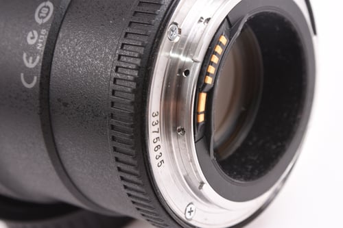 thumbnail-5 for Canon EF 100mm f/2.8 Macro L IS