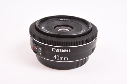 Canon EF 40mm f/2.8 STM