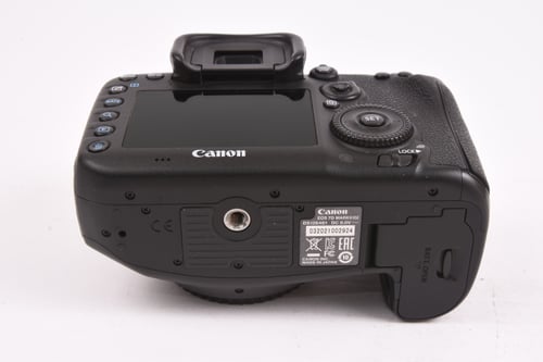 thumbnail-8 for Canon EOS 7D II Body