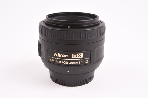 View Nikon AFS 35mm f/1.8 G DX Nikon AFS 35mm f/1.8 G DX
