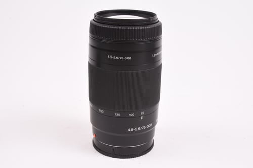 Sony A 75-300mm f/4.5-5.6