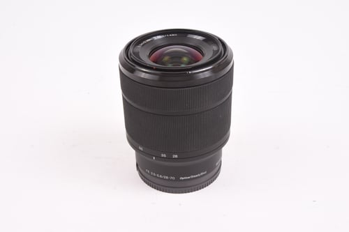 View Sony FE 28-70mm f/3.5-5.6 OSS Sony FE 28-70mm f/3.5-5.6 OSS