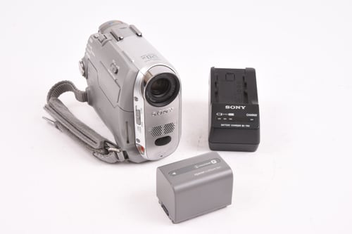 thumbnail-6 for Sony Handycam DCR-HC30