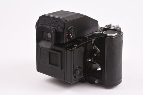 thumbnail-10 for Bronica ETRS w/75mm/winder Grip/120 Back