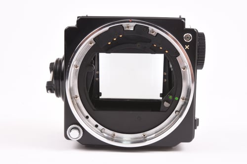 thumbnail-1 for Bronica ETRS w/75mm/winder Grip/120 Back