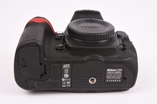 thumbnail-8 for Nikon D300 Body