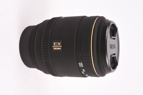 thumbnail-4 for Sigma EX 70mm f/2.8 DG Macro For Nikon AFS