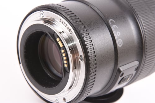 thumbnail-6 for Canon EF 100mm f/2.8 Macro L IS USM