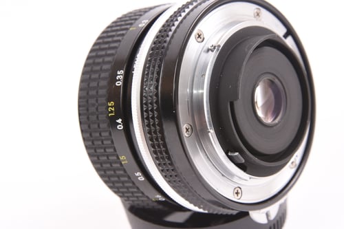 thumbnail-5 for Nikon NON-AI Nikkor 28mm f/3.5
