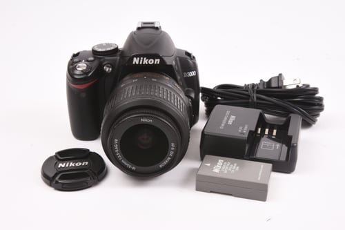 Nikon D3000 w/18-55mm