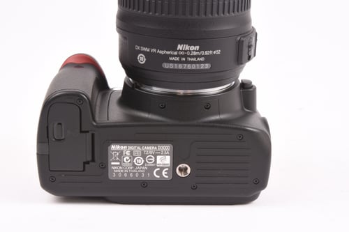 thumbnail-8 for Nikon D3000 w/18-55mm