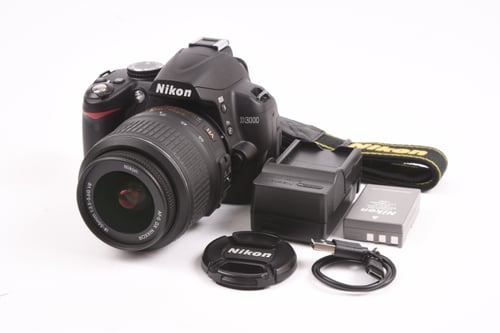 Nikon D3000 w/18-55mm