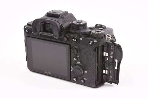 thumbnail-3 for Sony a7R IV Body