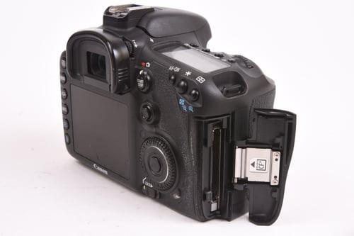 thumbnail-2 for Canon EOS 7D Body