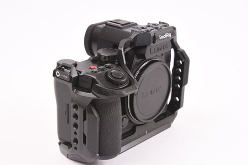 thumbnail-10 for Panasonic S5 II X Body
