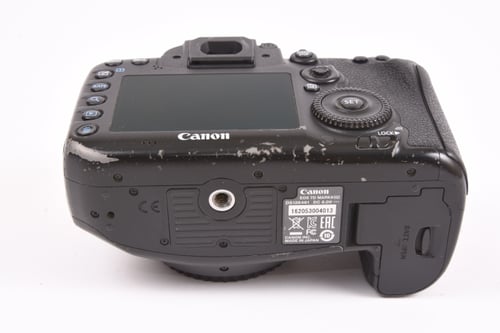 thumbnail-8 for Canon EOS 7D II Body