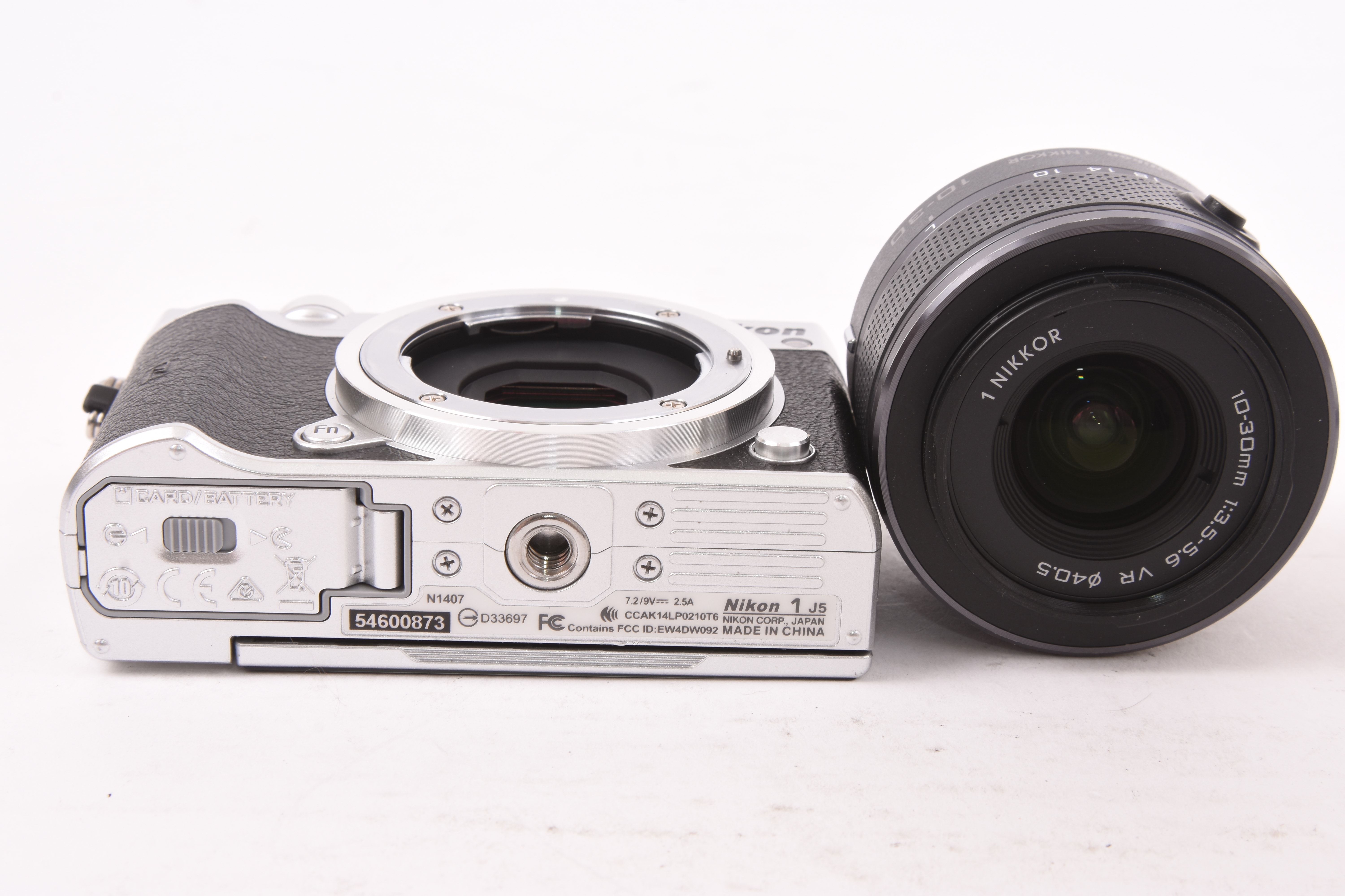 Nikon 1 J5 w/10-30mm | GearFocus