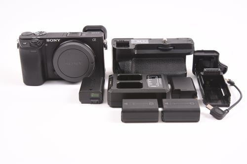Sony A6400 w/Grip