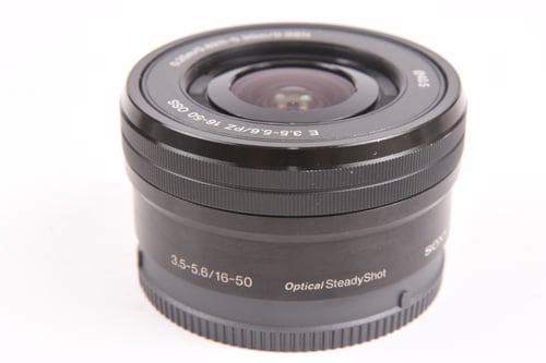 Sony E 16-50mm f/3.5-5.6 PZ OSS