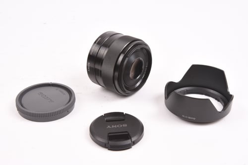 thumbnail-8 for Sony E 35mm f/1.8 OSS