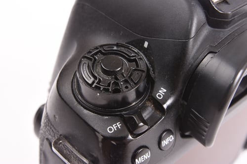 thumbnail-6 for Canon EOS 5D IV Body