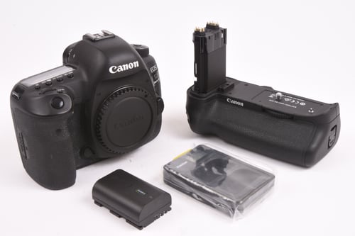 thumbnail-7 for Canon EOS 5D IV Body w/Grip