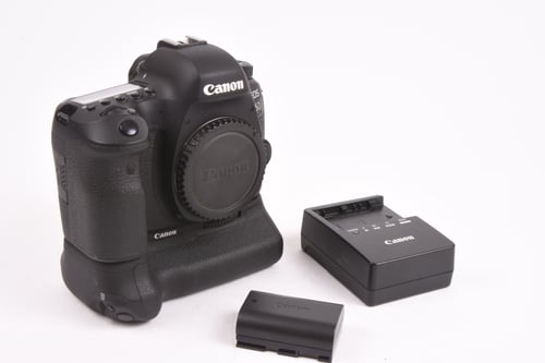 thumbnail-7 for Canon EOS 6D II w/Grip