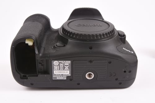 thumbnail-5 for Canon EOS 7D II Body w/Grip