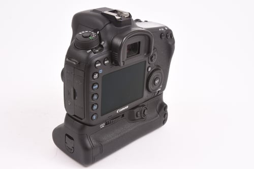 thumbnail-3 for Canon EOS 7D II Body w/Grip