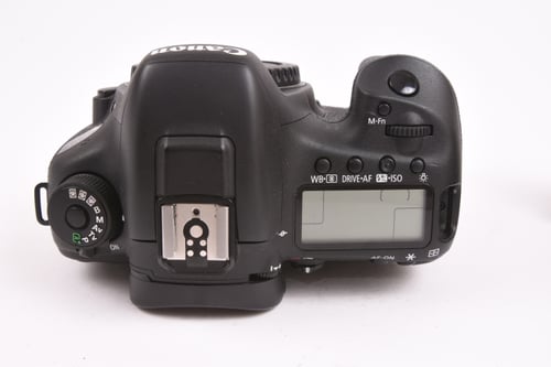 thumbnail-6 for Canon EOS 7D II Body w/Grip