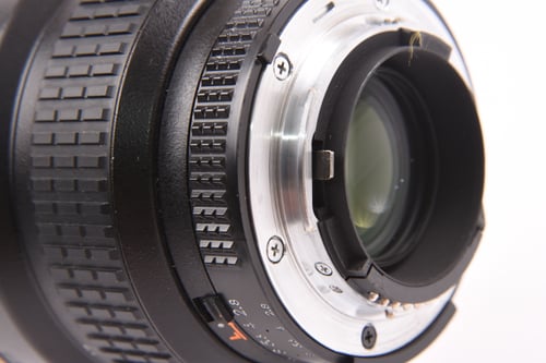 thumbnail-5 for Nikon AFS 17-35mm f/2.8 D DUST