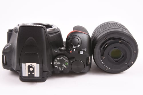 thumbnail-3 for Nikon D3500 w/18-55mm