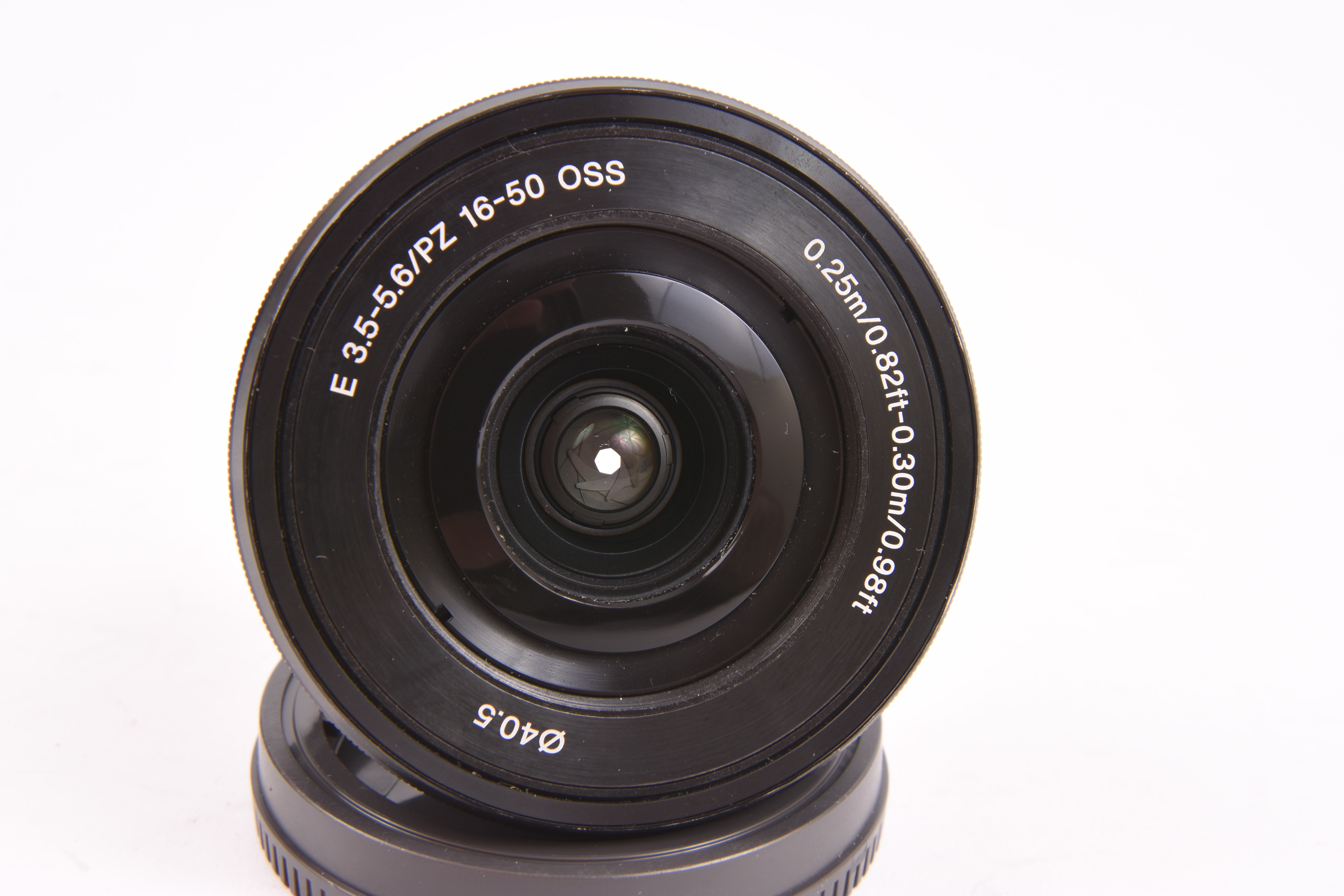 Sony 16-50mm f/3.5-5.6 OSS — image 7