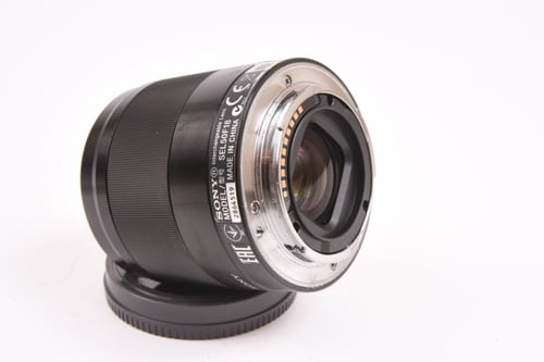 thumbnail-4 for Sony E 50mm f/1.8 OSS