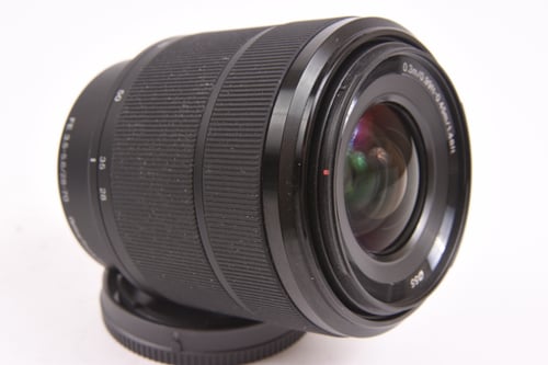 thumbnail-2 for Sony FE 28-70mm f/3.5-5.6 OSS