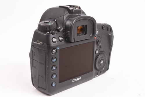 thumbnail-3 for Canon EOS 5D IV Body w/ Grip