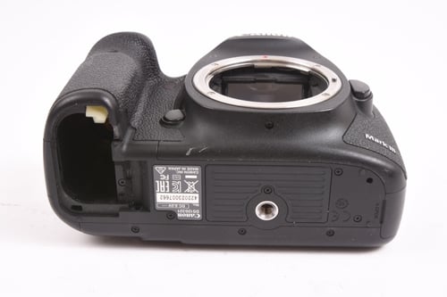 thumbnail-5 for Canon EOS 5D III Body w/Grip