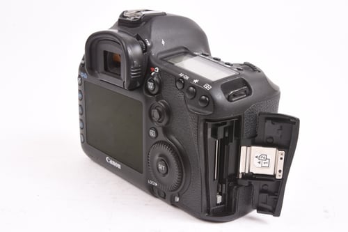 thumbnail-2 for Canon EOS 5D III Body w/Grip